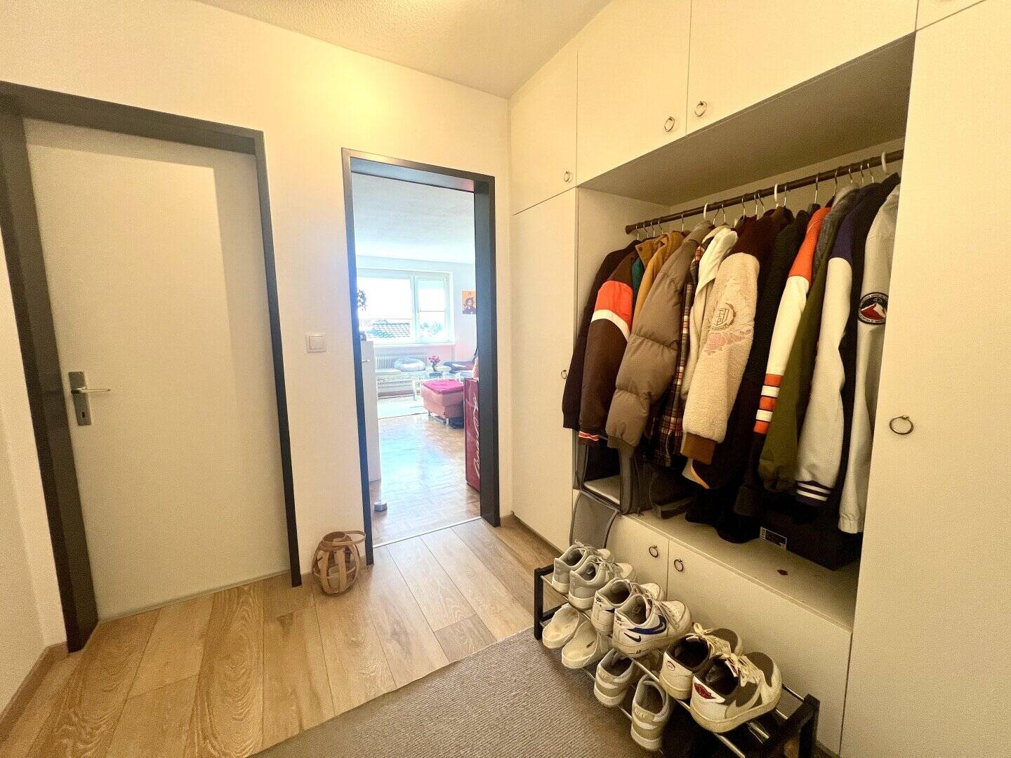 Wohnung zur Miete850&nbsp;€2 Zimmer&nbsp;&nbsp;•&nbsp;&nbsp;45 m²&nbsp;&nbsp;•&nbsp;&nbsp;2. Geschoss&nbsp;&nbsp;•&nbsp;&nbsp;frei ab 15.05.2026Lerchenstraße, Wolfurt (6922)AnrufenKontaktieren