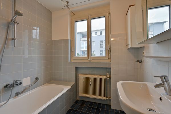 4-Zimmerwohnung mit Terrasse zu vermieten