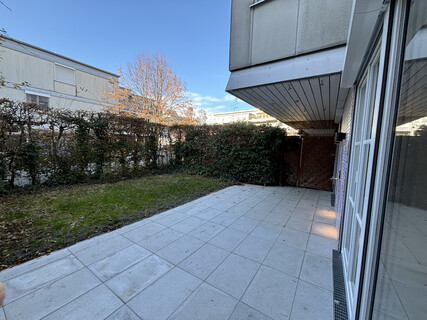 Neu renovierte Gartenwohnung in Zentrumnähe in einer ruhigen Wohnanlage.