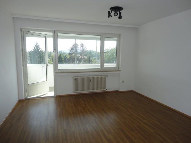 ohne Provision -  gemütliche 1 Zimmer Wohnung mit verglastem Balkon