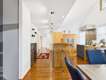 Charmante 2,5-Zimmer-Dachgeschosswohnung mit Terrasse und Fernblick in Hohenems