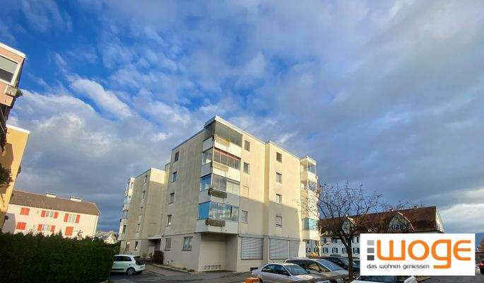 "ohne Provision" gemütliche, teilmöblierte 2,5 Zimmer Wohnung mit verglasten Balkon