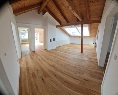 Ruhige und helle Dachgeschosswohnung sucht neue Mieter