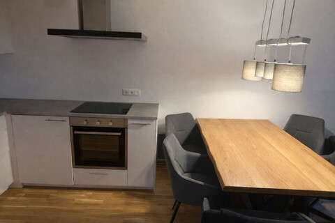 Moderne 2-Zimmer-Wohnung mit Garten - Tiefgaragenplatz mit Wallbox