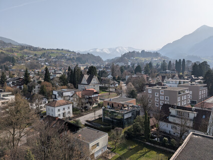 Helle, frisch sanierte Garçonnière mit Balkon im Zentrum